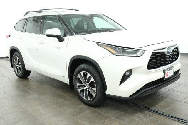 used 2021 Toyota Highlander Hybrid car, priced at $33,988