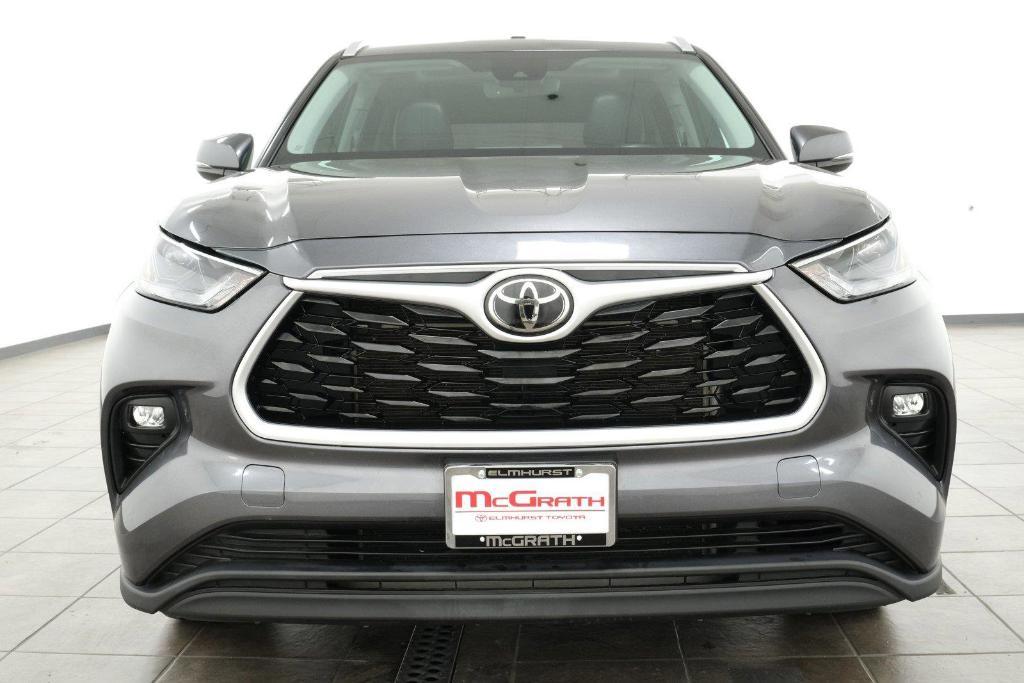 used 2023 Toyota Highlander car, priced at $35,988