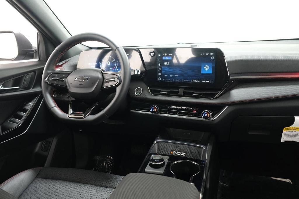 used 2025 Chevrolet Equinox car, priced at $30,388