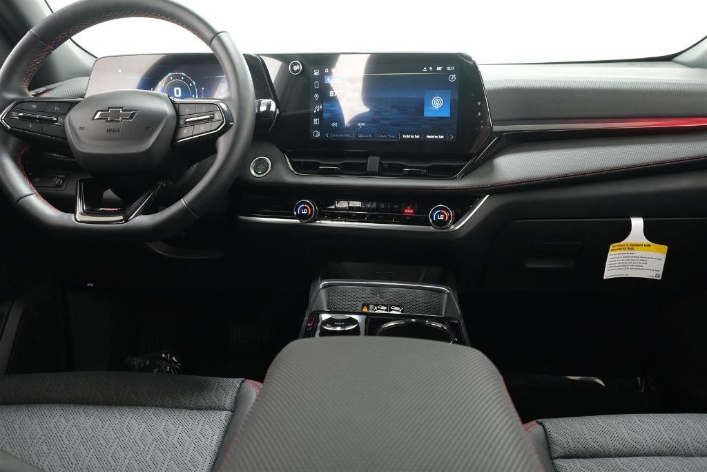 used 2025 Chevrolet Equinox car, priced at $30,388