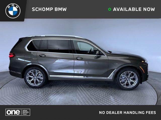 new 2025 BMW X7 car, priced at $89,060
