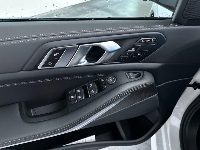 new 2026 BMW X7 car, priced at $95,725