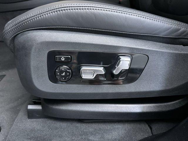new 2026 BMW X7 car, priced at $96,825