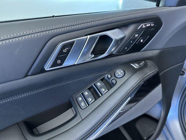 new 2026 BMW X7 car, priced at $103,515