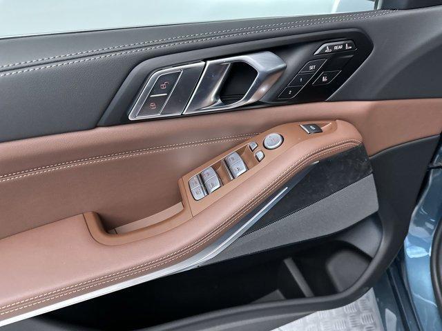 new 2026 BMW X7 car, priced at $94,615