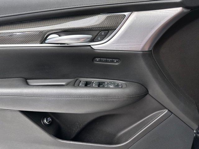 used 2021 Cadillac XT5 car, priced at $30,971