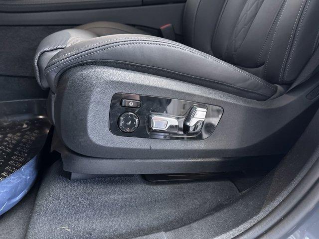 new 2025 BMW X7 car, priced at $101,230