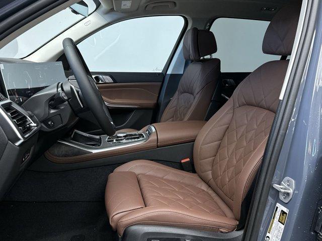 new 2026 BMW X7 car, priced at $92,965