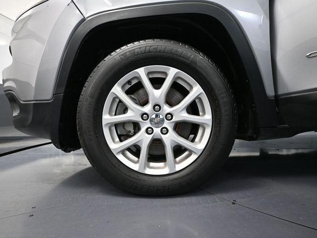 used 2014 Jeep Cherokee car, priced at $9,499
