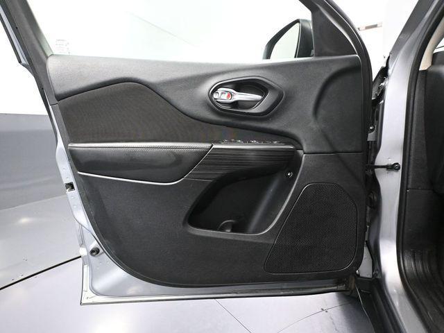 used 2014 Jeep Cherokee car, priced at $9,499