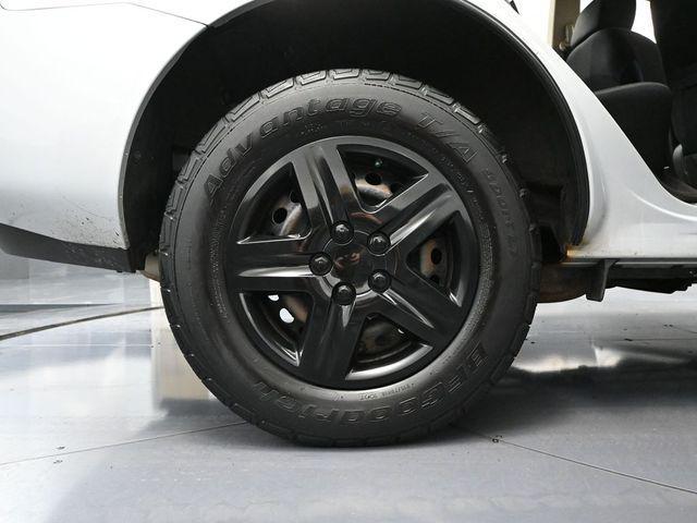 used 2015 Nissan Rogue Select car, priced at $6,999