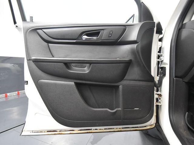 used 2013 Chevrolet Traverse car, priced at $5,500