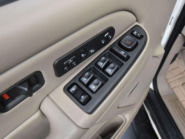 used 2004 Chevrolet Suburban car, priced at $4,999