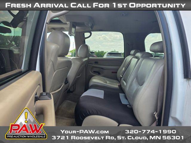 used 2004 Chevrolet Suburban car, priced at $4,999