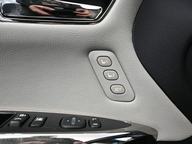 used 2013 Toyota Avalon Hybrid car, priced at $8,999