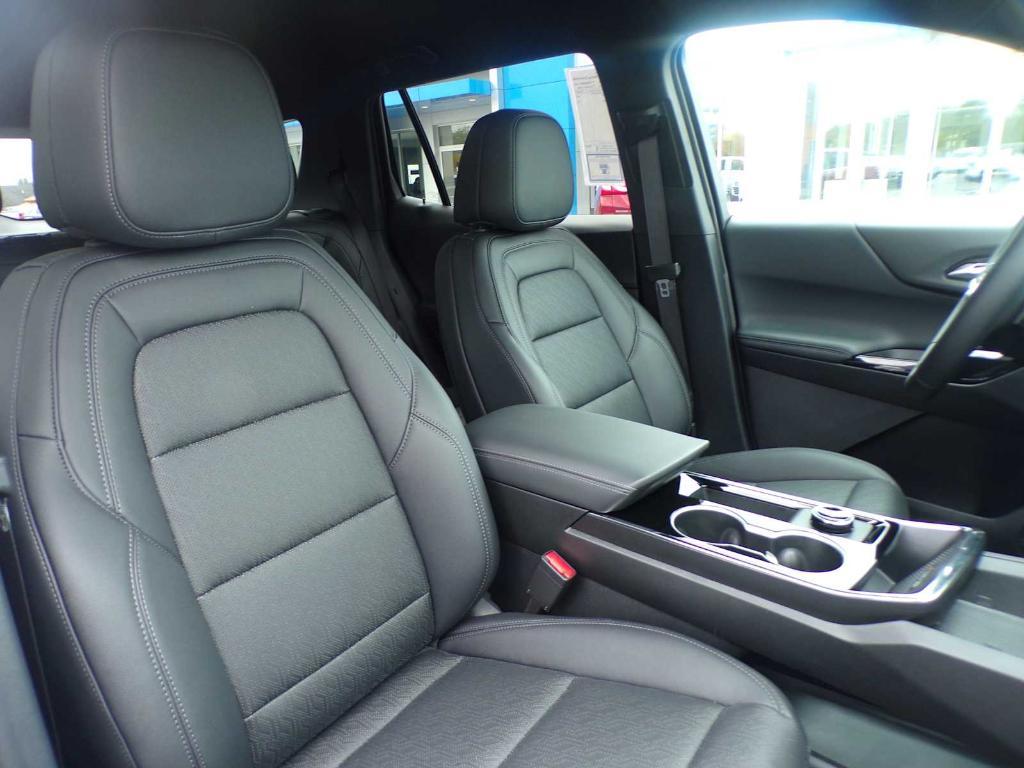 new 2026 Chevrolet Equinox car, priced at $32,769