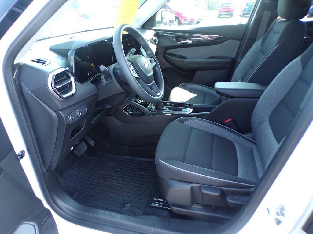 used 2025 Chevrolet TrailBlazer car, priced at $26,977