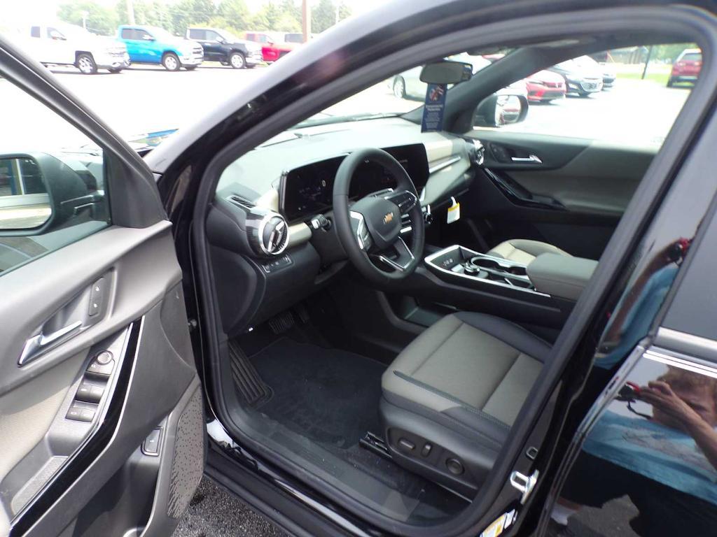 new 2026 Chevrolet Equinox car, priced at $29,679