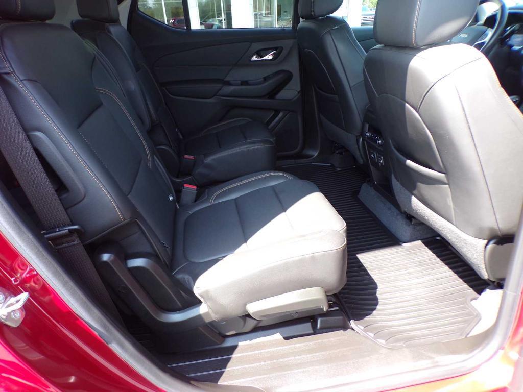 used 2021 Chevrolet Traverse car, priced at $28,944
