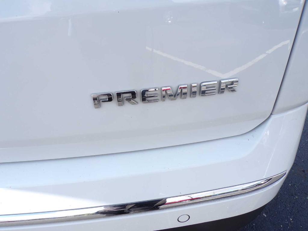 used 2023 Chevrolet Traverse car, priced at $42,981
