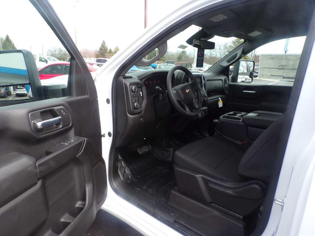 new 2025 Chevrolet Silverado 3500 car, priced at $47,273
