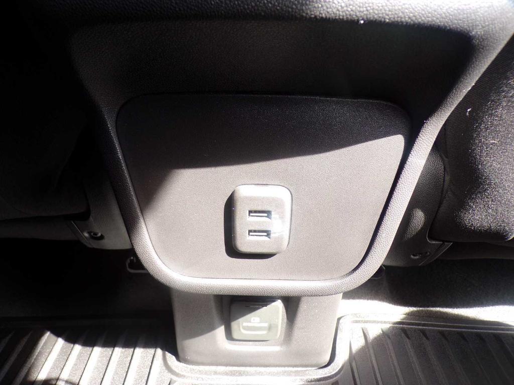 used 2022 Chevrolet Equinox car, priced at $25,941
