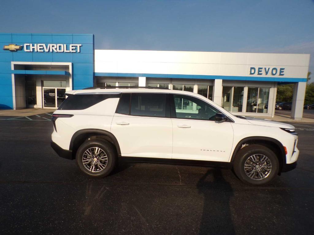 new 2026 Chevrolet Traverse car, priced at $41,506