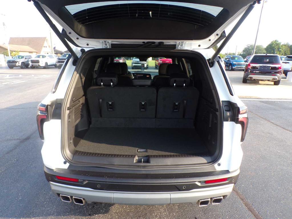 new 2026 Chevrolet Traverse car, priced at $41,506