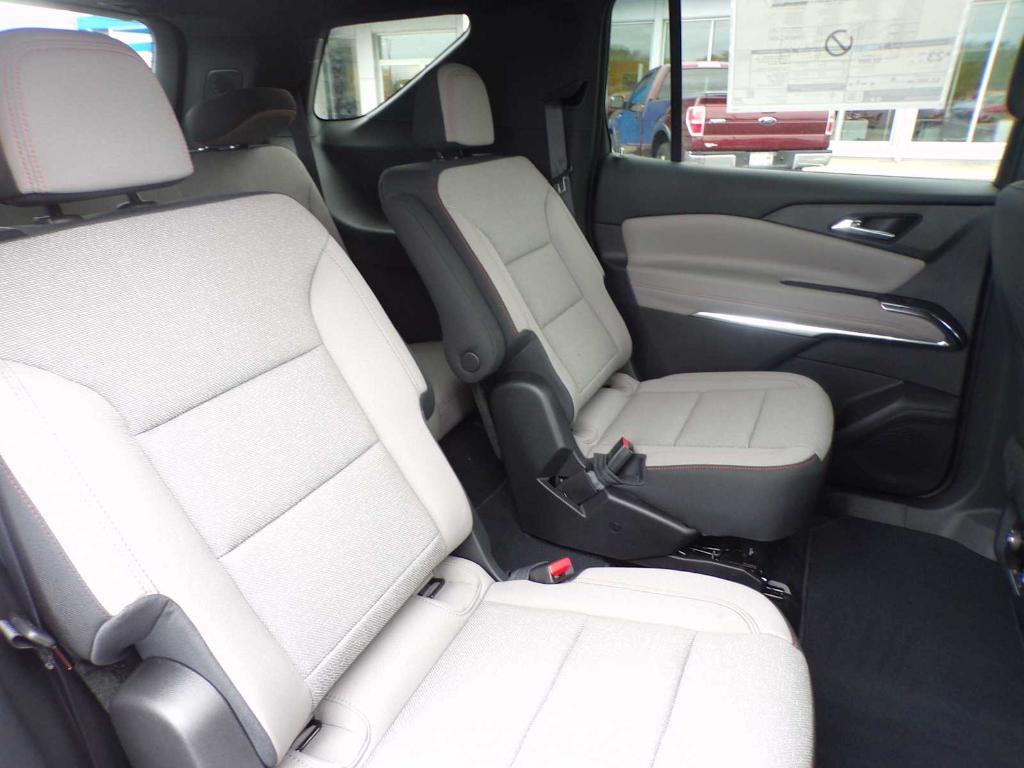 new 2025 Chevrolet Traverse car, priced at $39,939