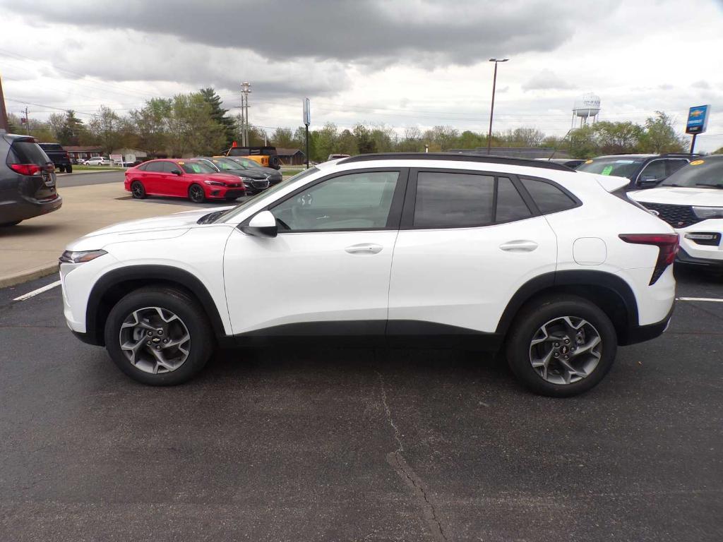 new 2025 Chevrolet Trax car, priced at $23,817