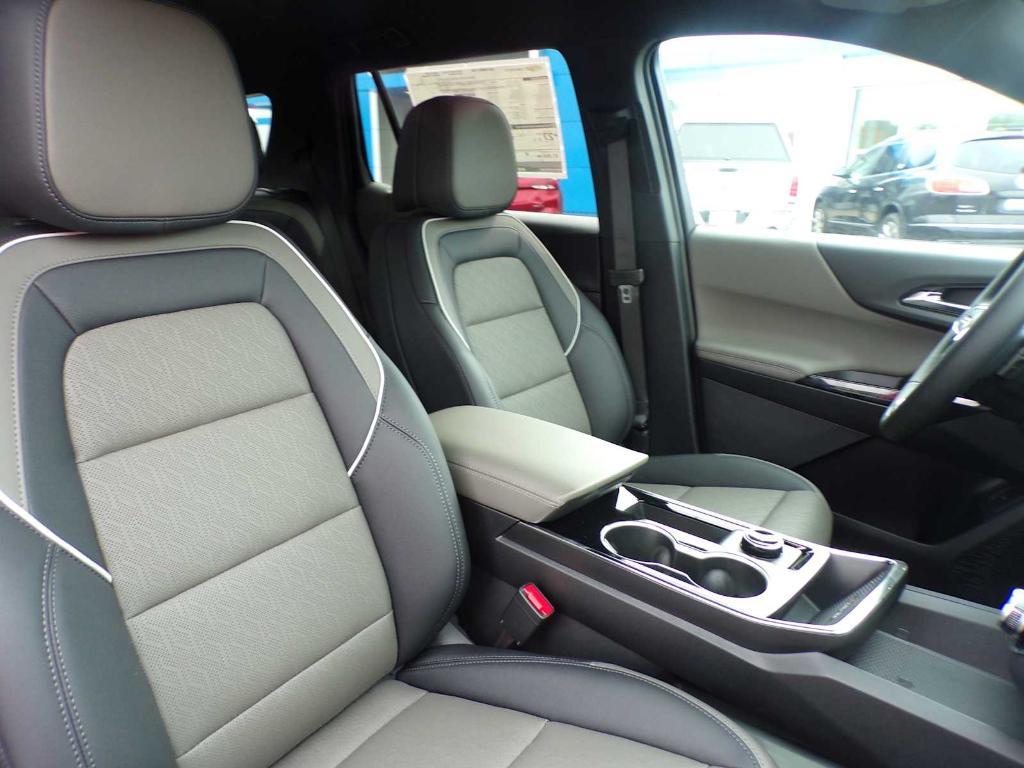 new 2026 Chevrolet Equinox car, priced at $30,112