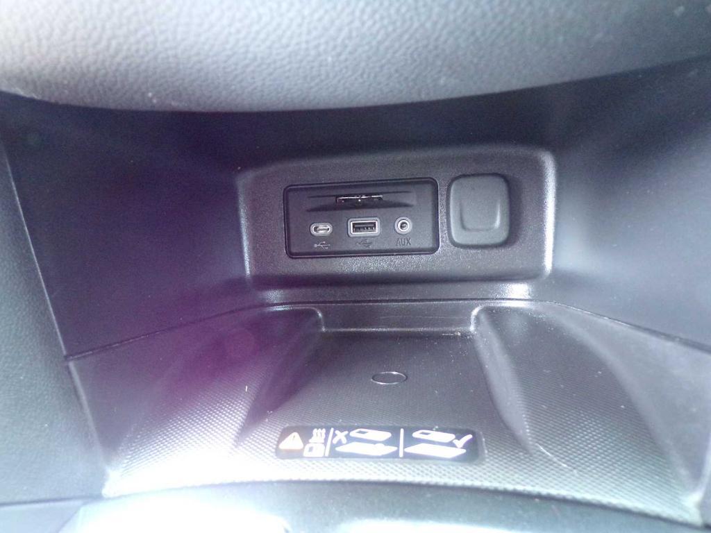 used 2022 Chevrolet Equinox car, priced at $25,977