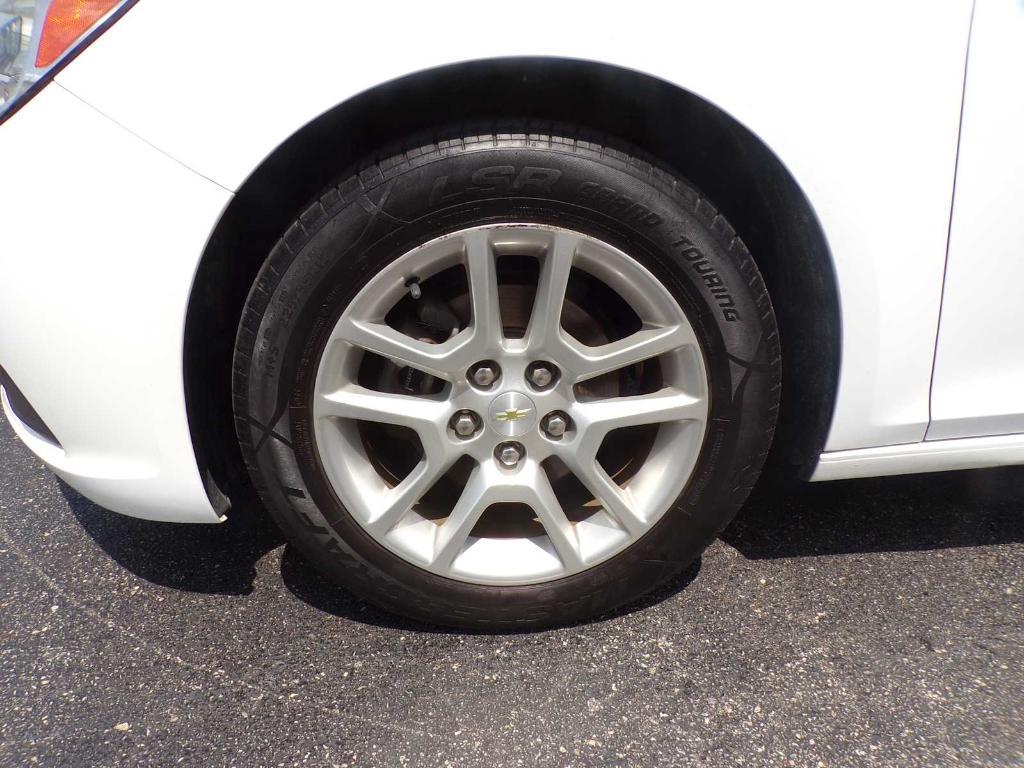 used 2015 Chevrolet Malibu car, priced at $10,988