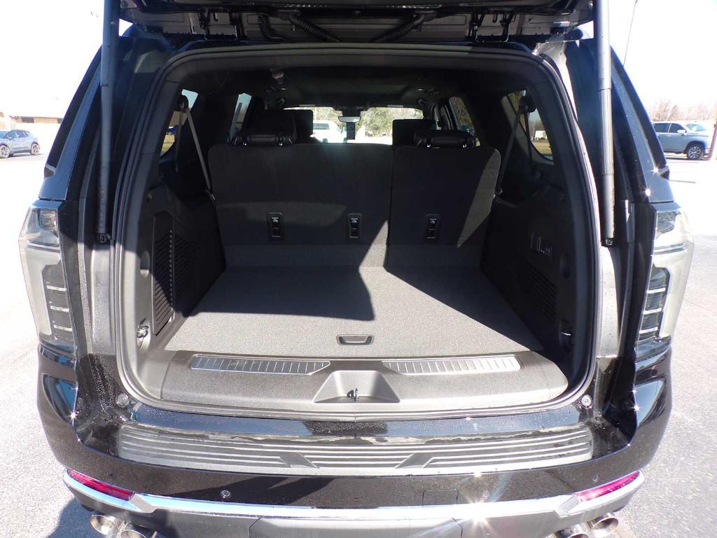 new 2025 Chevrolet Suburban car, priced at $80,198