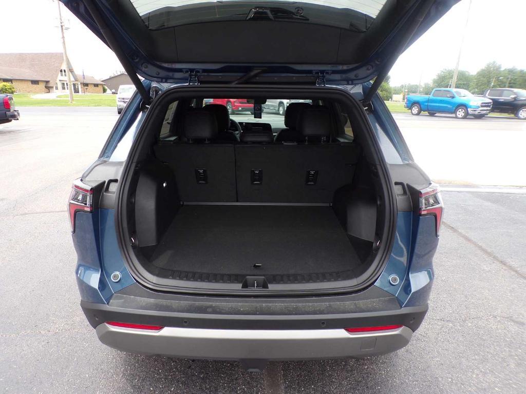 new 2026 Chevrolet Equinox car, priced at $30,505