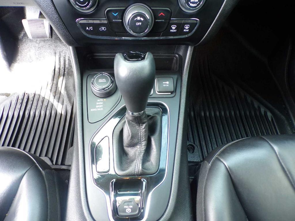used 2021 Jeep Cherokee car, priced at $21,944