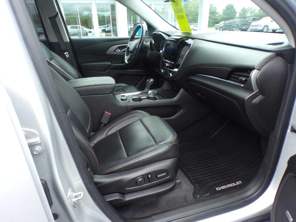 used 2020 Chevrolet Traverse car, priced at $23,988