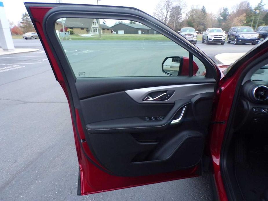 new 2025 Chevrolet Blazer car, priced at $35,392