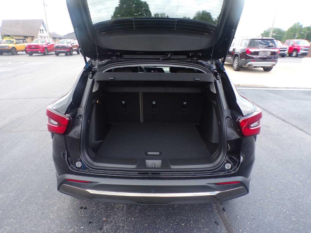 new 2025 Chevrolet Trax car, priced at $25,845