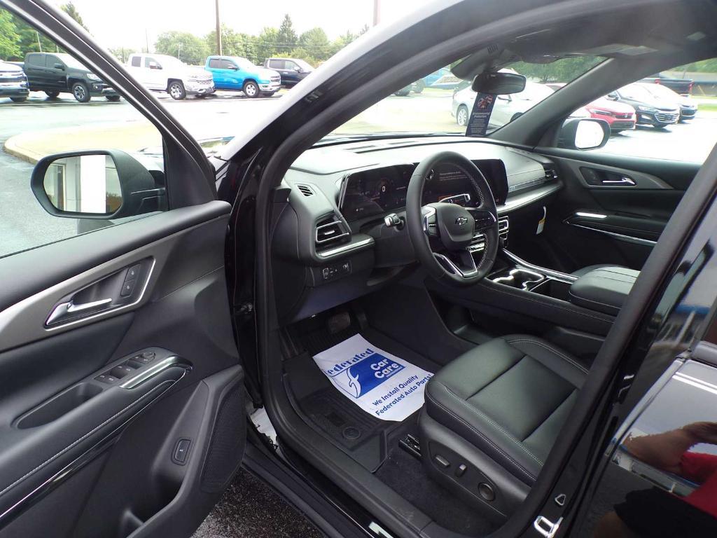 new 2025 Chevrolet Traverse car, priced at $42,377