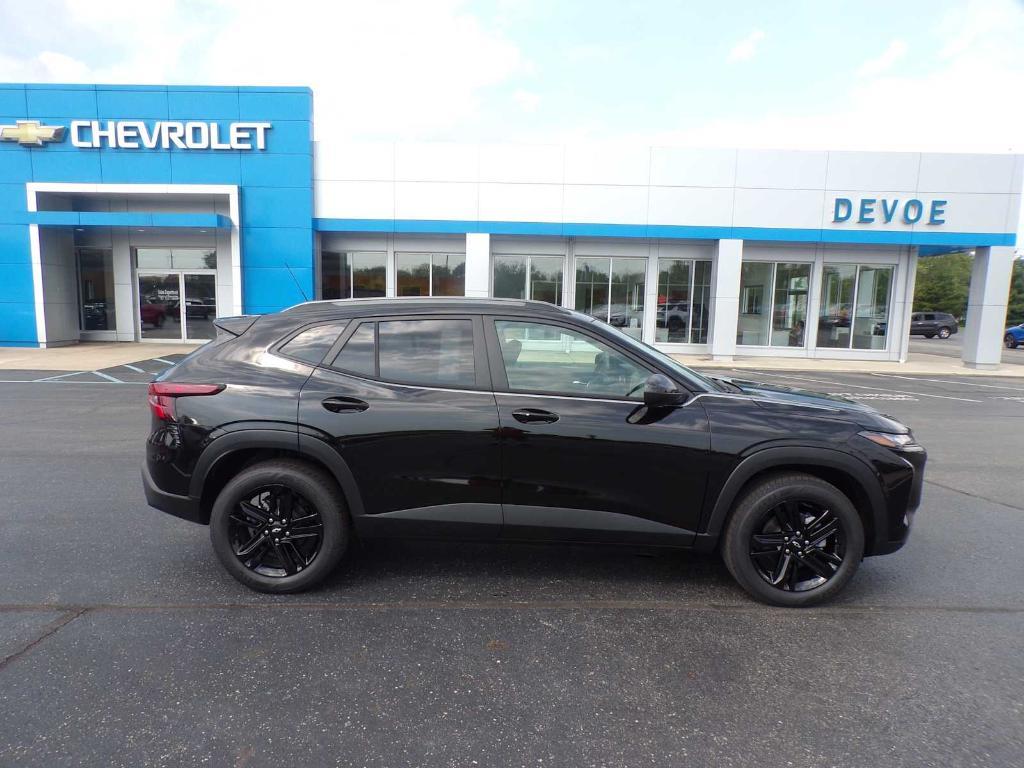 new 2025 Chevrolet Trax car, priced at $25,063