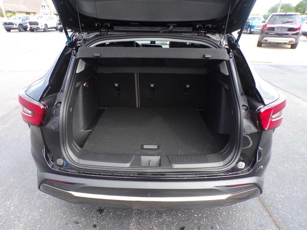 new 2025 Chevrolet Trax car, priced at $25,063