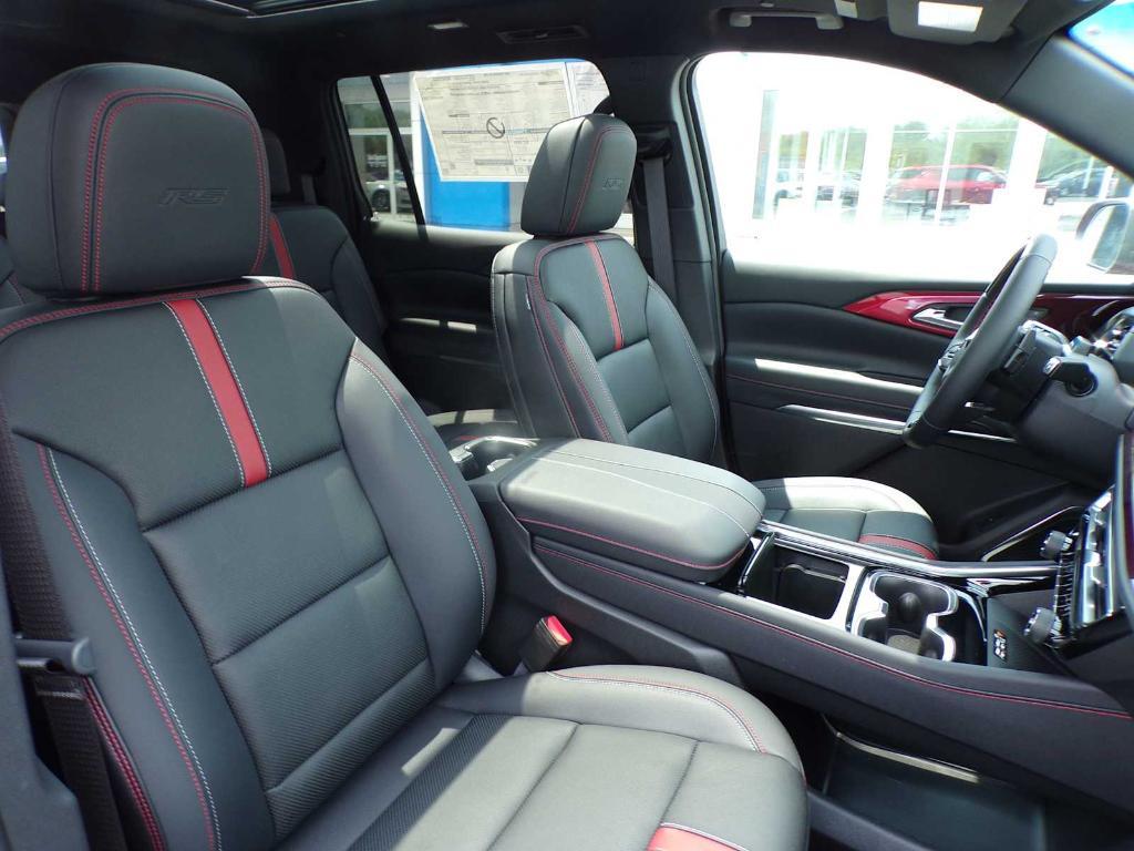 new 2025 Chevrolet Traverse car, priced at $53,085