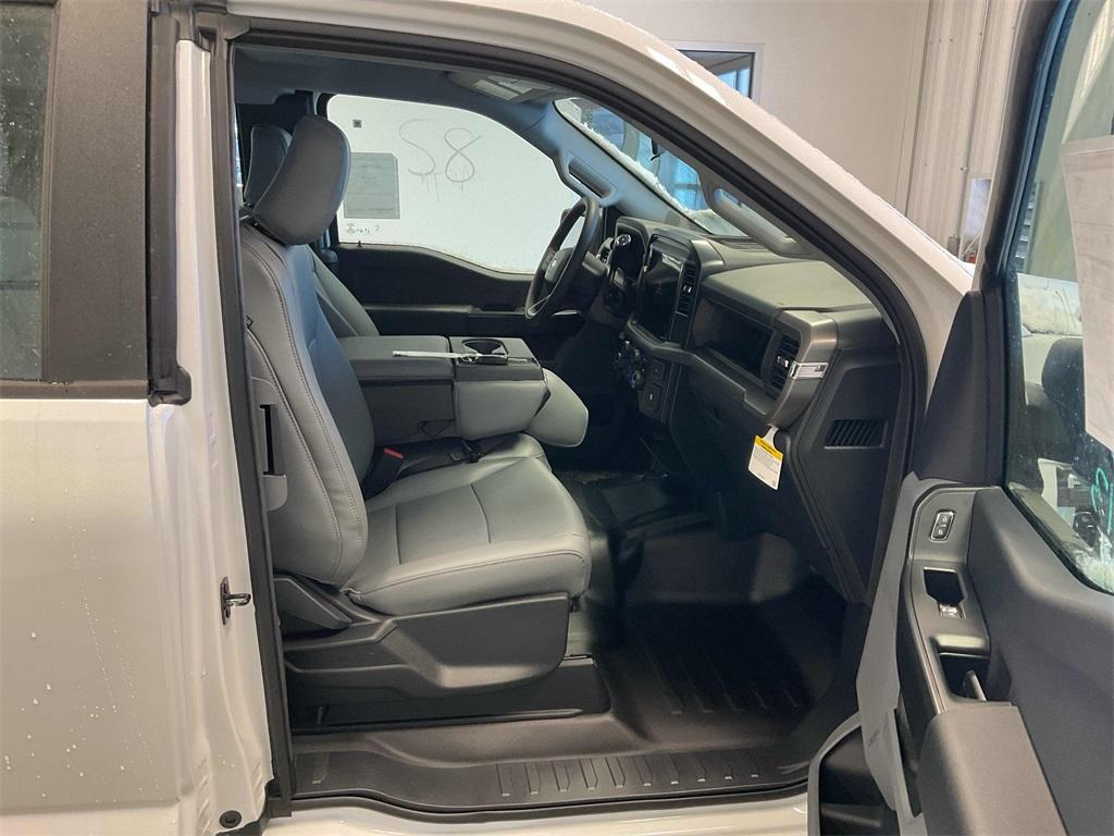 new 2025 Ford F-150 car, priced at $47,215