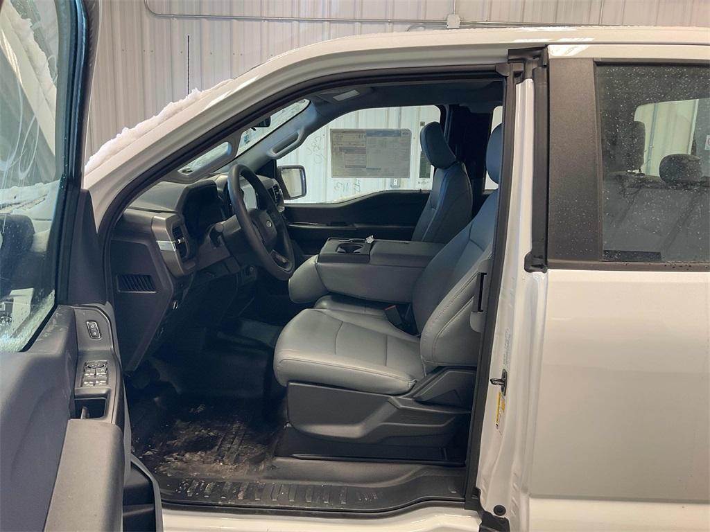 new 2025 Ford F-150 car, priced at $47,215
