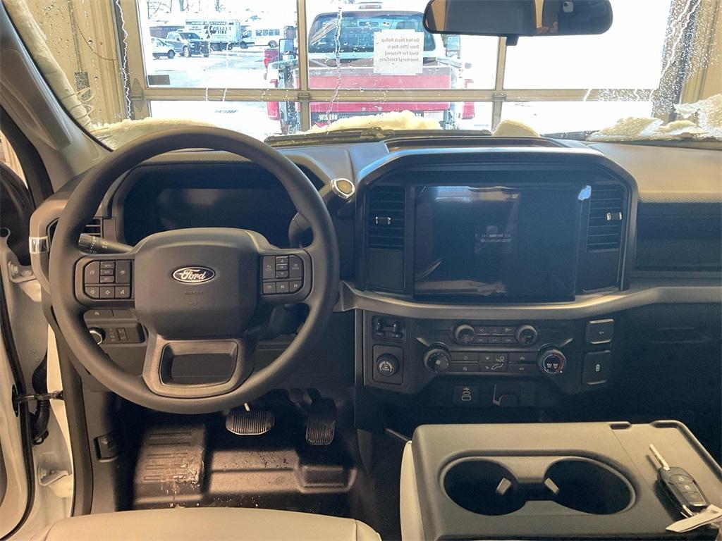 new 2025 Ford F-150 car, priced at $47,215
