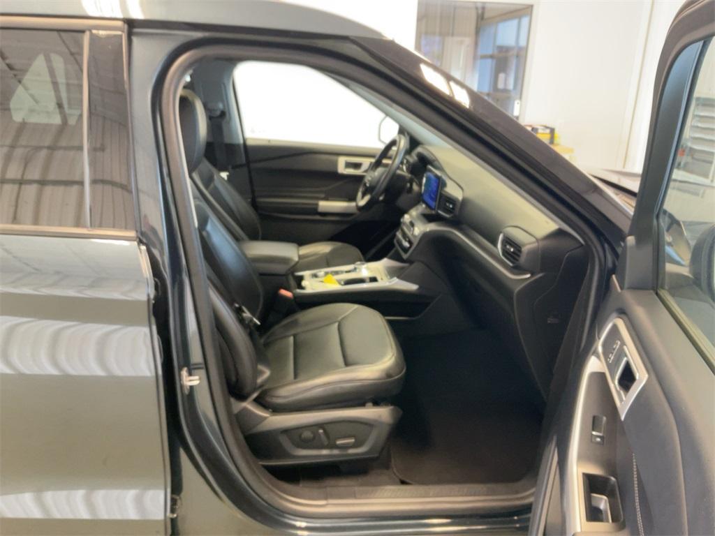 used 2022 Ford Explorer car, priced at $30,900