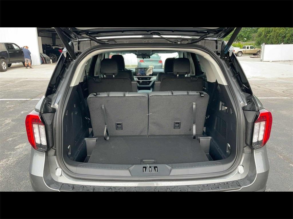 new 2025 Ford Explorer car, priced at $44,522