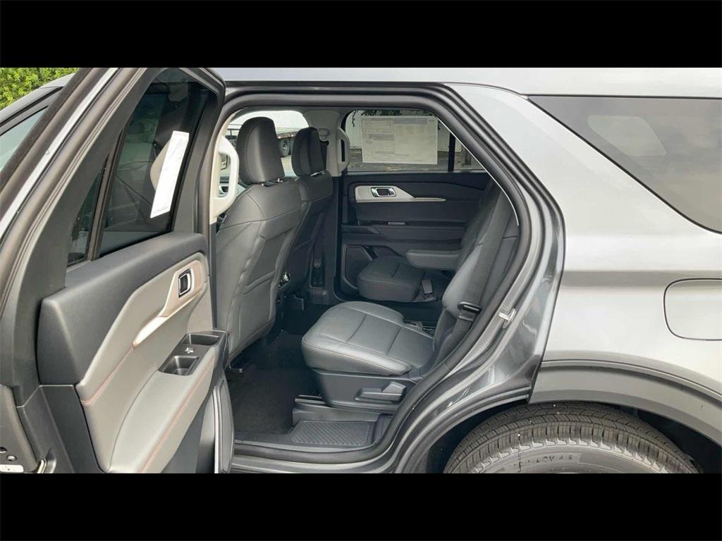 new 2025 Ford Explorer car, priced at $44,522