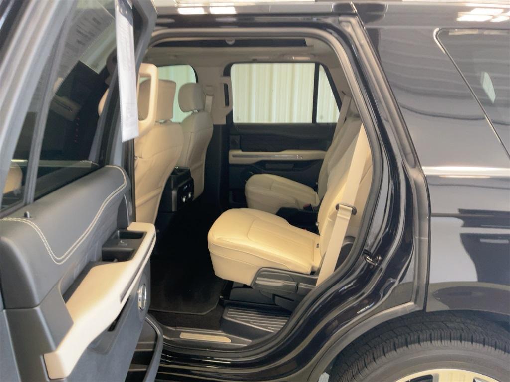 used 2022 Ford Expedition car, priced at $57,567